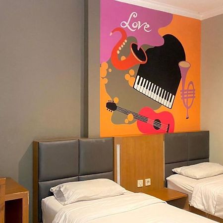 Votel Viure Hotel Jogjakarta Maguwo Eksteriør bilde