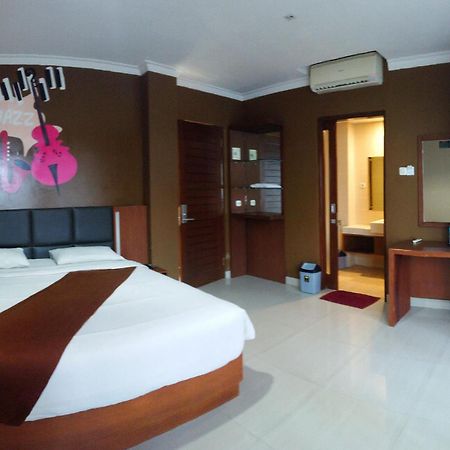 Votel Viure Hotel Jogjakarta Maguwo Eksteriør bilde