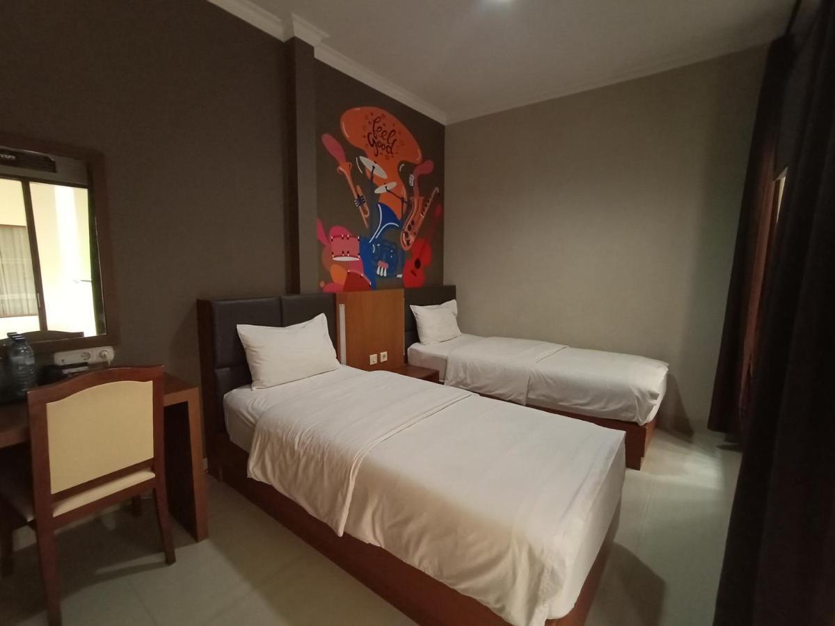 Votel Viure Hotel Jogjakarta Maguwo Eksteriør bilde