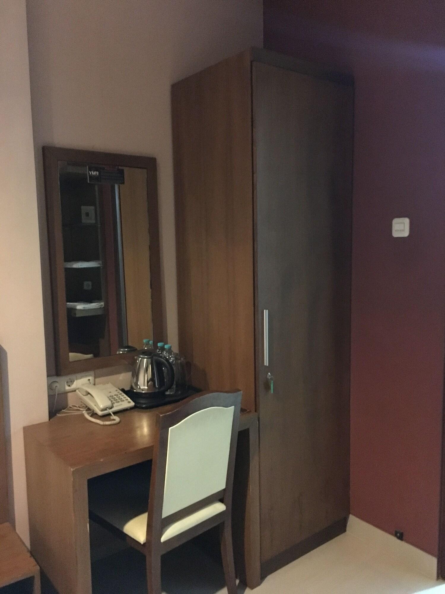 Votel Viure Hotel Jogjakarta Maguwo Eksteriør bilde