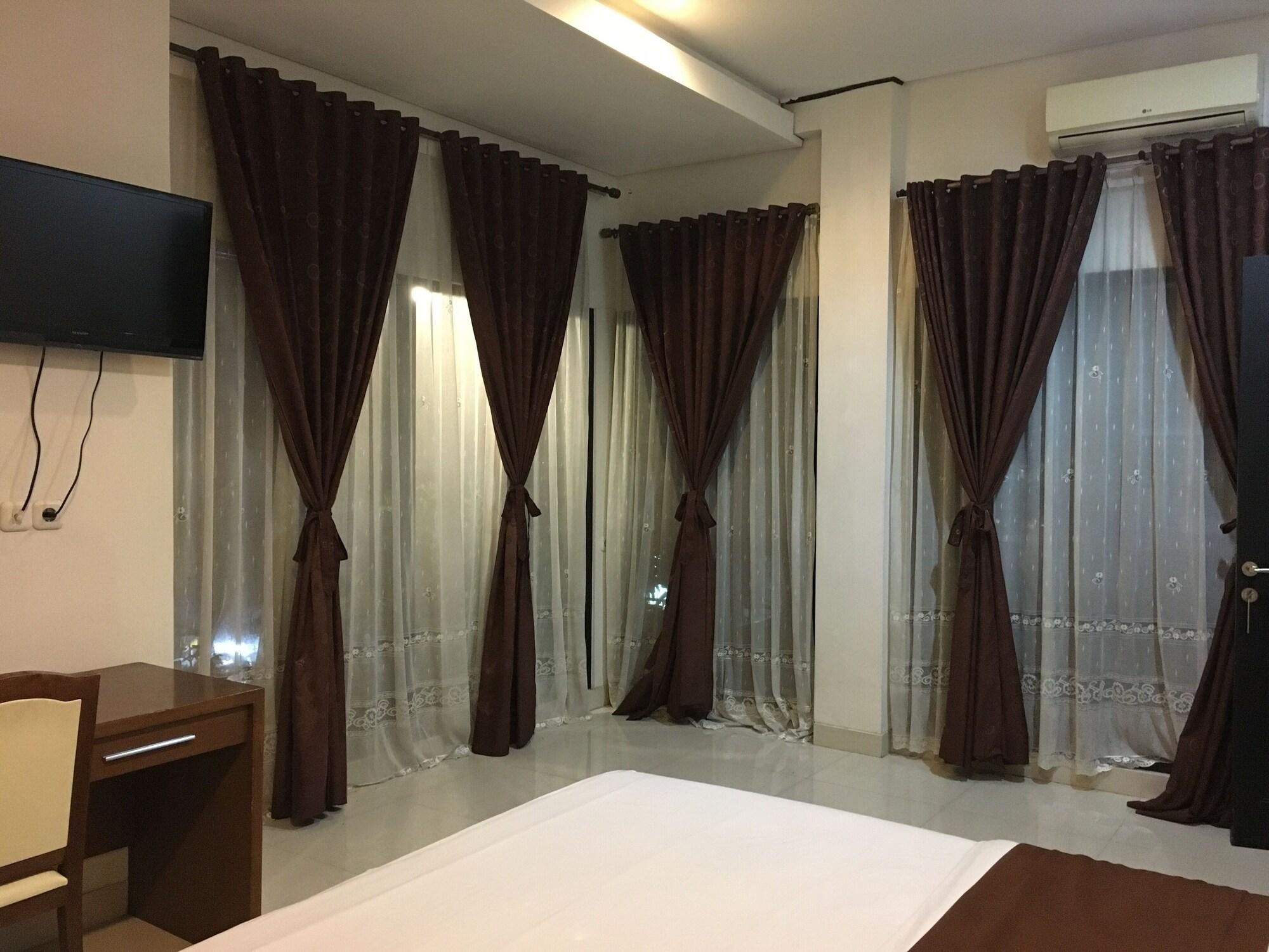 Votel Viure Hotel Jogjakarta Maguwo Eksteriør bilde