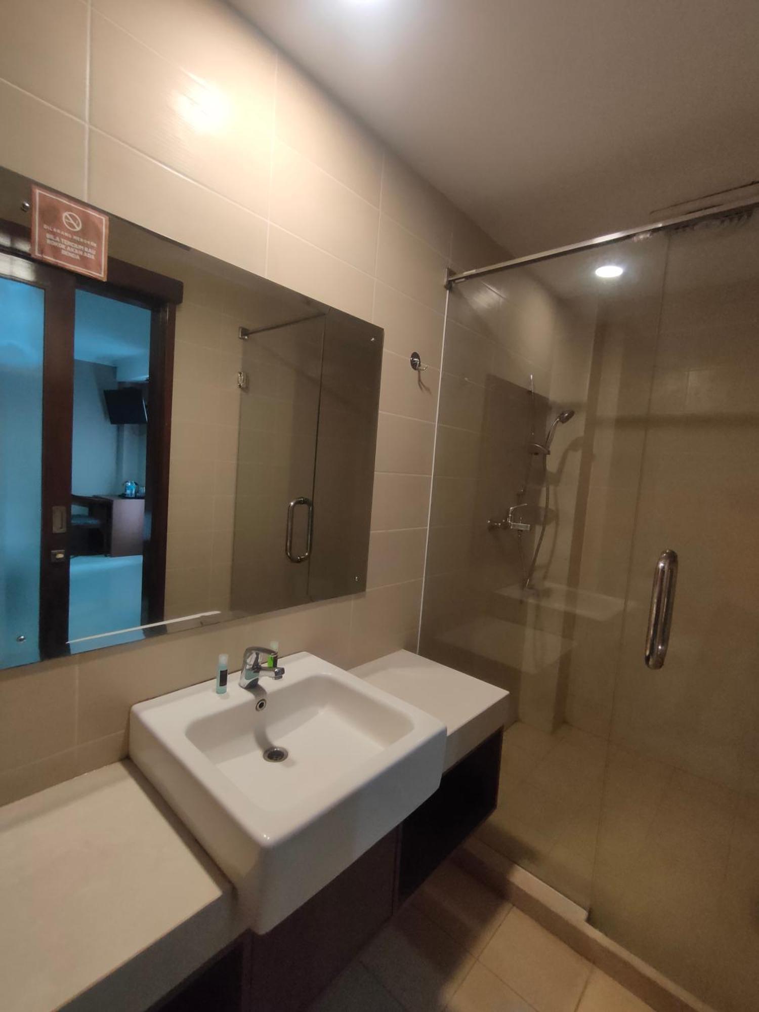 Votel Viure Hotel Jogjakarta Maguwo Eksteriør bilde